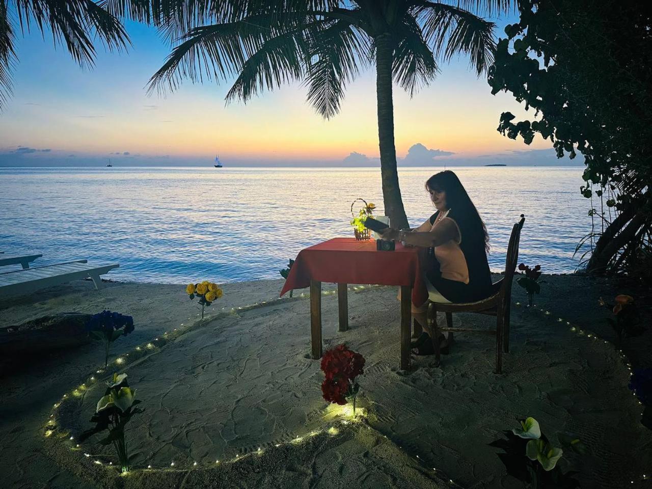 The Sunset Villa Dhiffushi Exterior foto